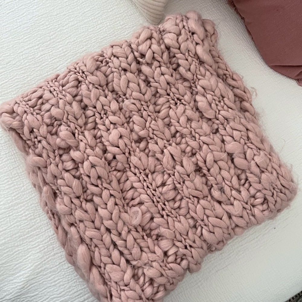 Chunky Cable Knit Infinity Scarf